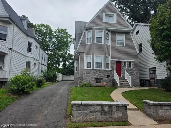 4 Hawthorne Pl, East Orange City, NJ 07018