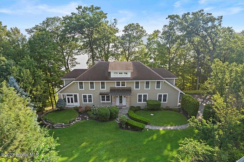 5th image of 457 Crescent Avenue