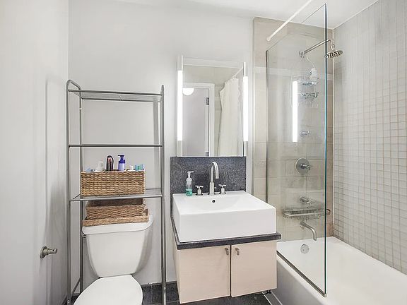 5th image of 120 Greenwich St APT 2G