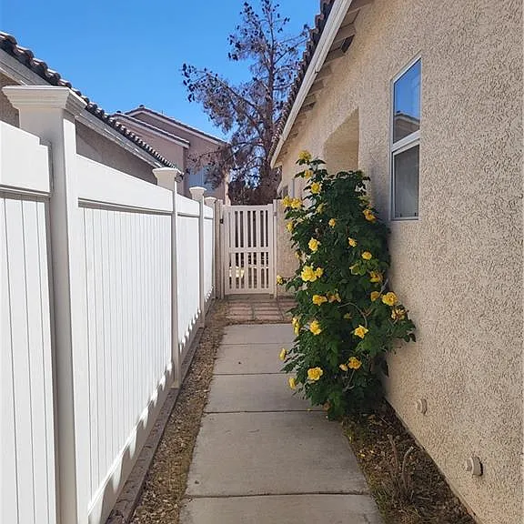 7951 Sky Birch Ct — Photo 2
