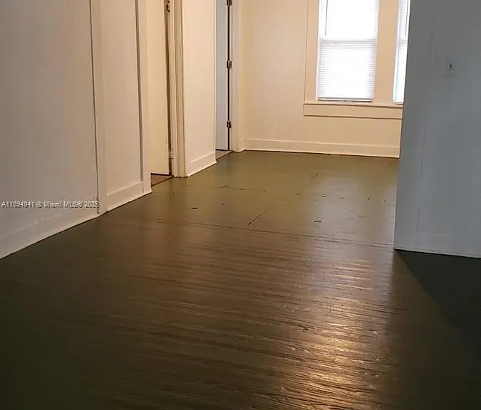 1517 Logan St — Photo 2