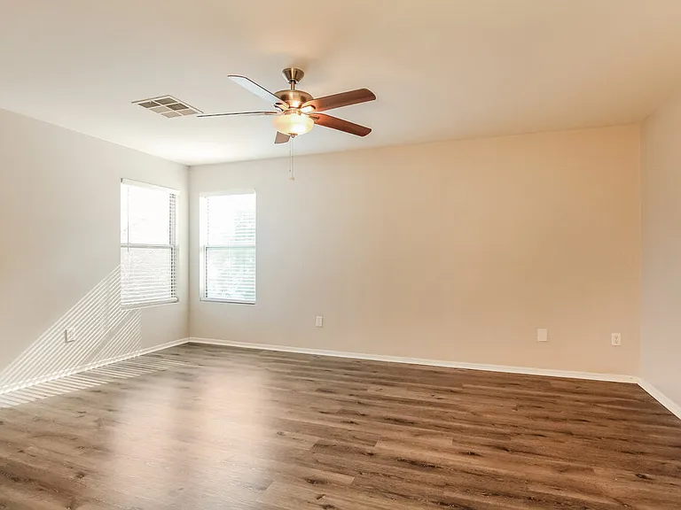12026 W Yuma St — Photo 8