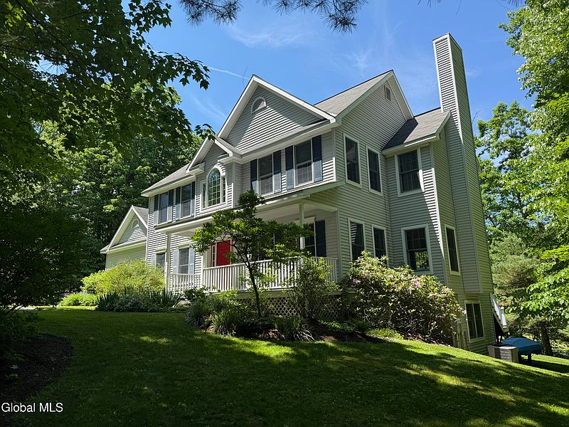 2nd image of 2 Marie Heights