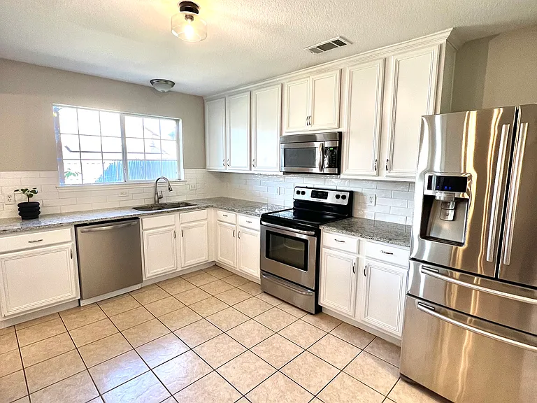 237 Flatwood Dr — Photo 8
