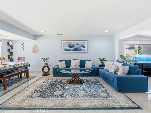 9546 Cecilia St, Downey, CA 90241