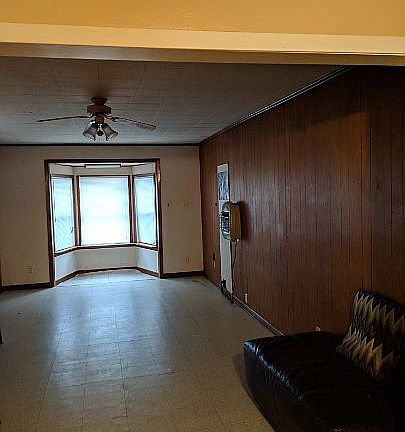 3rd image of 608 W Washington Ave