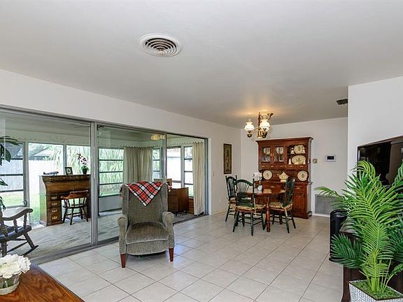 4th image of 2058 Indigo Dr