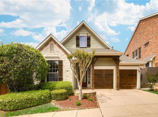 2201 Little Bear Trl, Euless, TX 76039