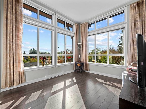 2nd image of 10455 154th St #401
