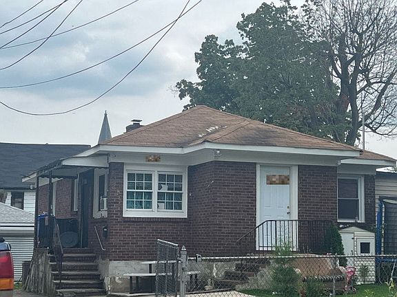 3rd image of 205 Park Ave