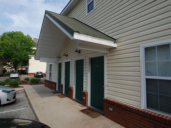 3rd image of 990 W Brevard St APT 211