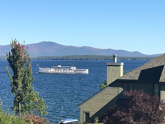 The Mt. Washington passes by