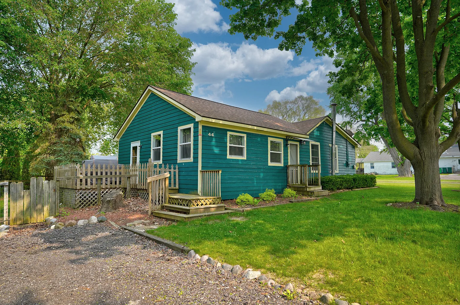 44 Kearsley St photo 1