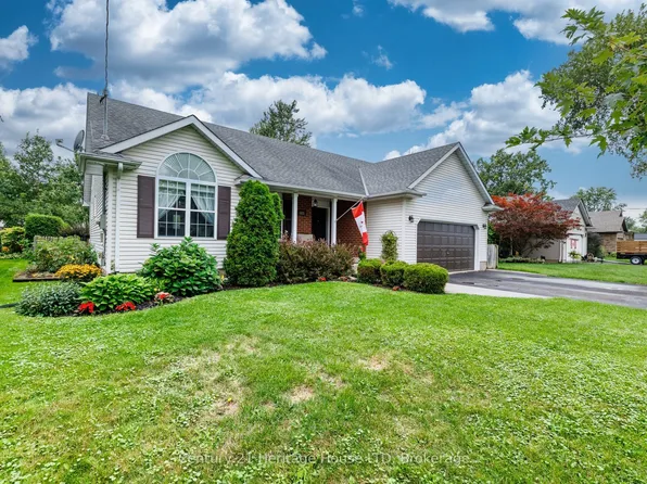 621 Parkdale Ave, Fort Erie, ON L2A 5B3