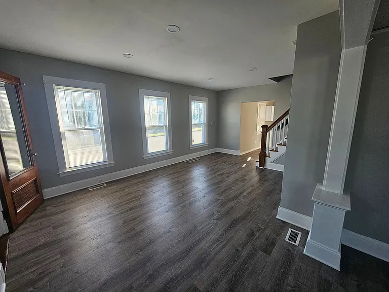 1810 Dixwell Ave — Photo 11