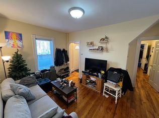 10 White Street Pl #L, Cambridge, MA 02140