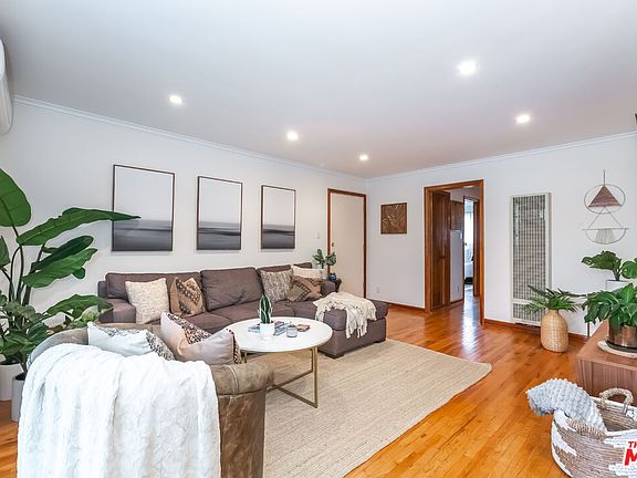 5th image of 1512 Harvard St APT 5