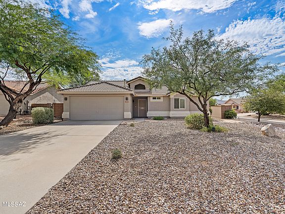 2nd image of 12956 N Three Buttes Pl