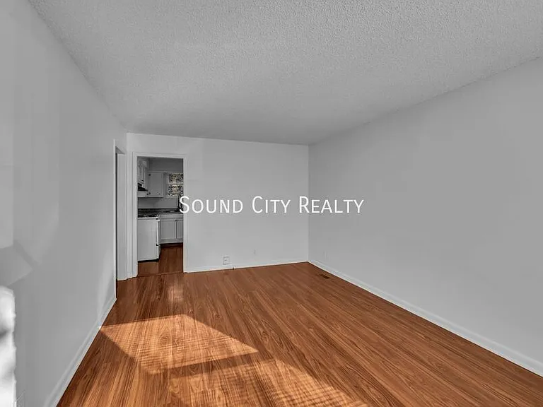 3232 Hinkle Dr — Photo 21