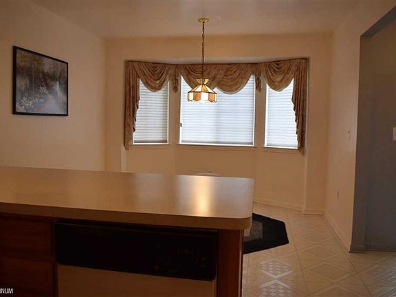 4th image of 41150 Chancellor Ct