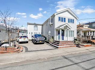 25 W 10th Rd, Broad Channel, NY 11693
