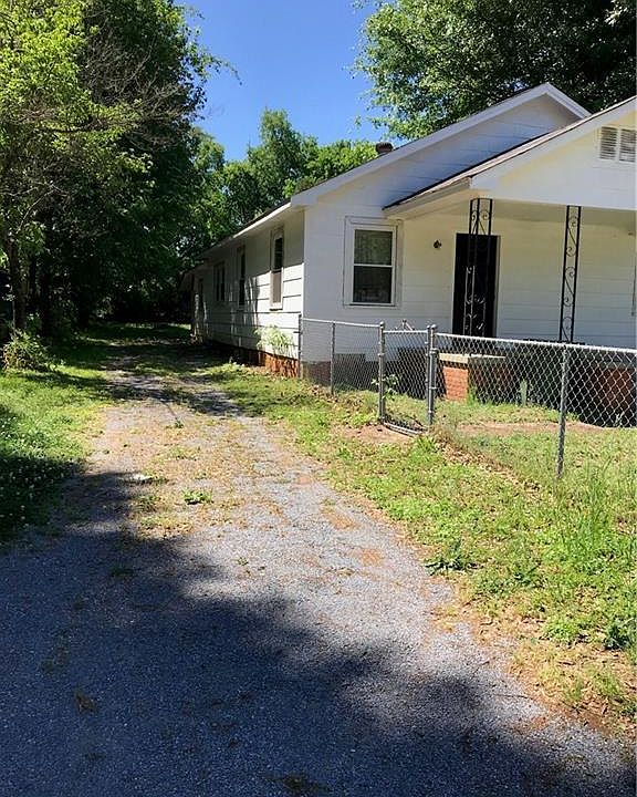 2nd image of 45 Garden St