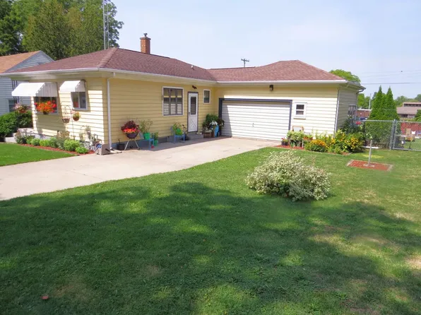 1528 East Main STREET, Watertown, WI 53094