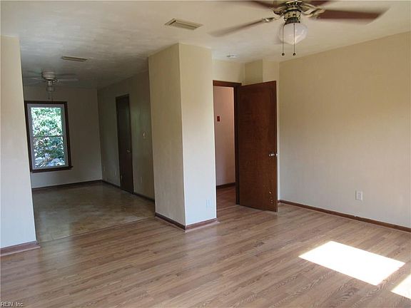 5th image of 2008 Southaven Dr