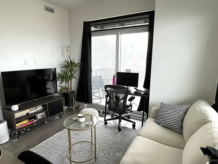 20 Richardson St #2110 — Photo 3