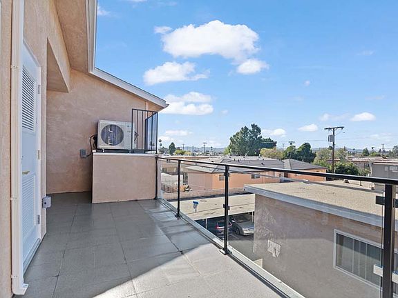 5th image of 11812 Hart St APT 104