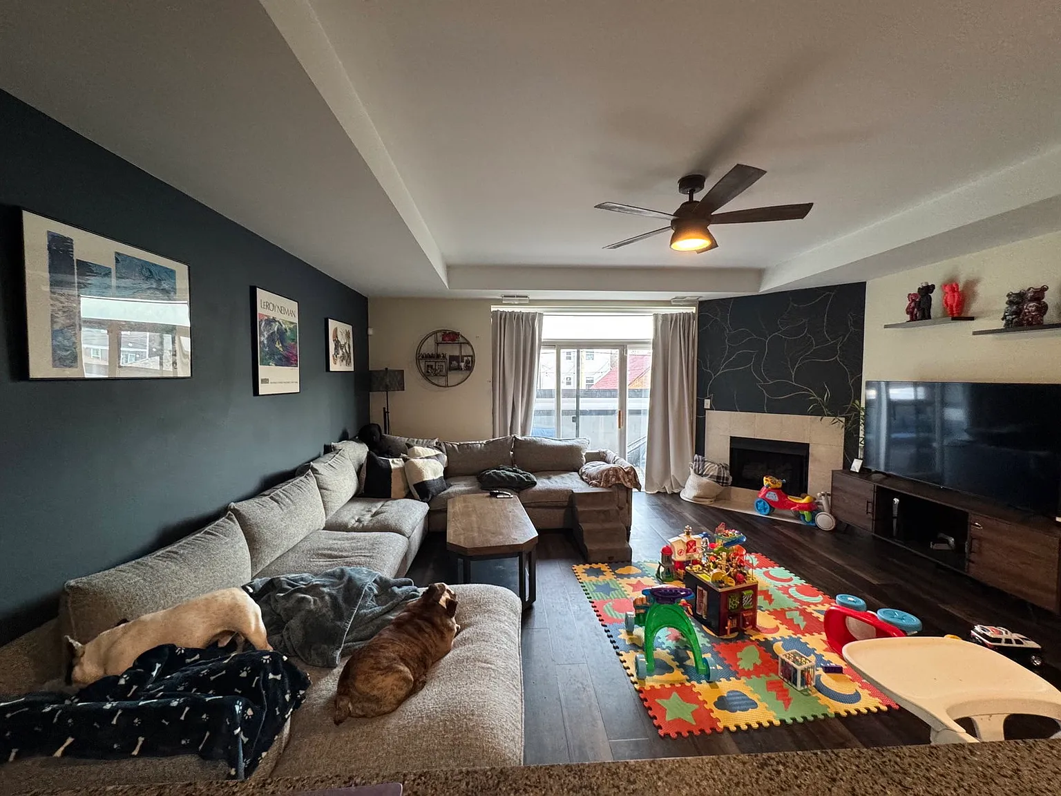 2 bed, 2.0 bath, 1300 sqft, $3,100 — Photo 4