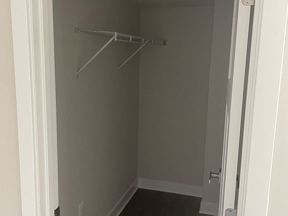 5th image of 719 Kalmar Ln