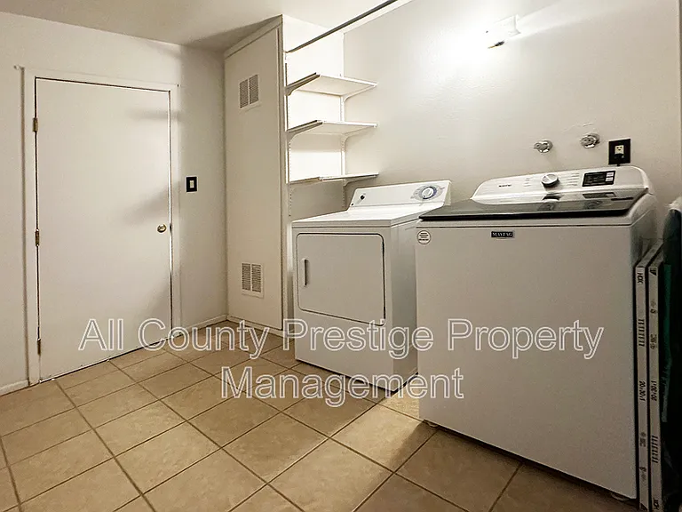 3459 W Dailey St — Photo 19