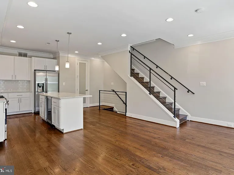 224 R St NE #2 — Photo 10