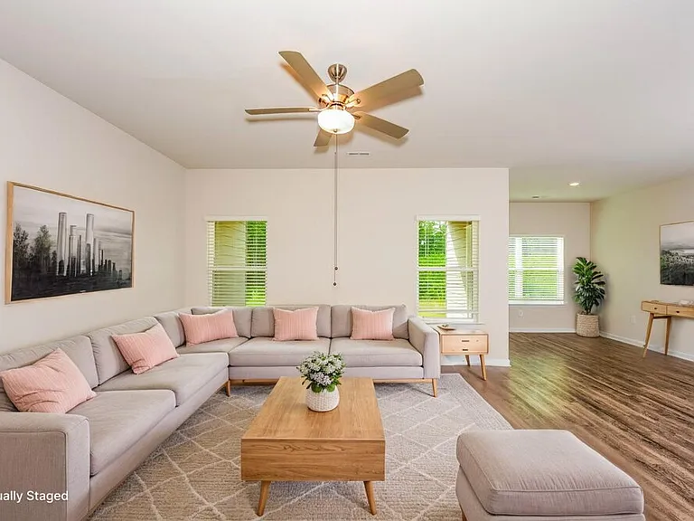 4537 Morgan Dr — Photo 4