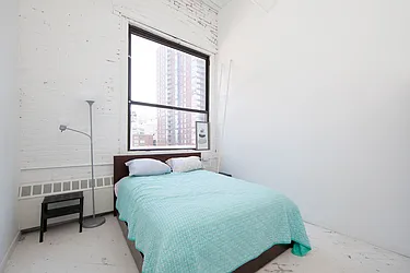 Rented by R New York