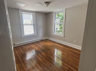 89 -91 Ridgewood St - 2nd fl, Waterbury, CT 06710