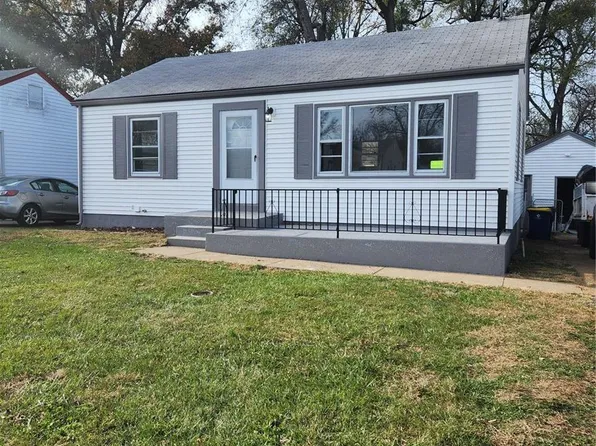 4049 Ashby Rd, Saint Ann, MO 63074
