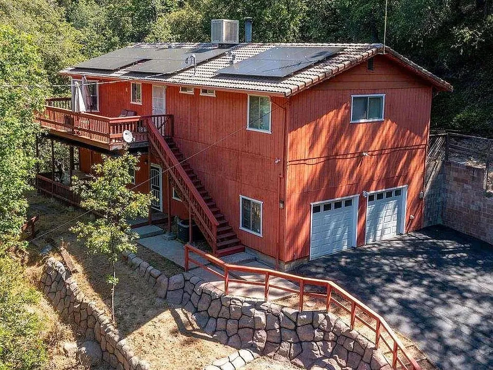 22129 Feather River Dr