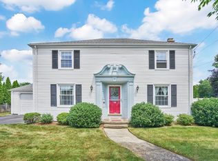 27 Oregon St, Springfield, MA 01118