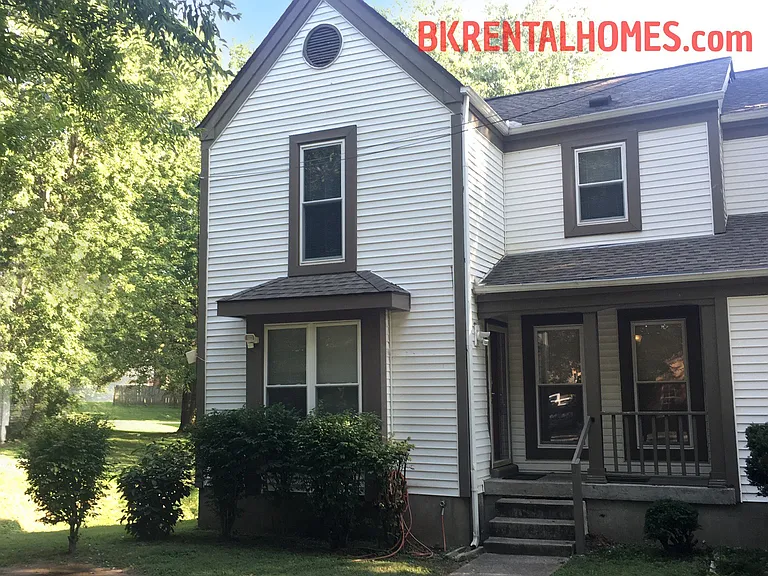 514 Highland View Dr — Photo 1