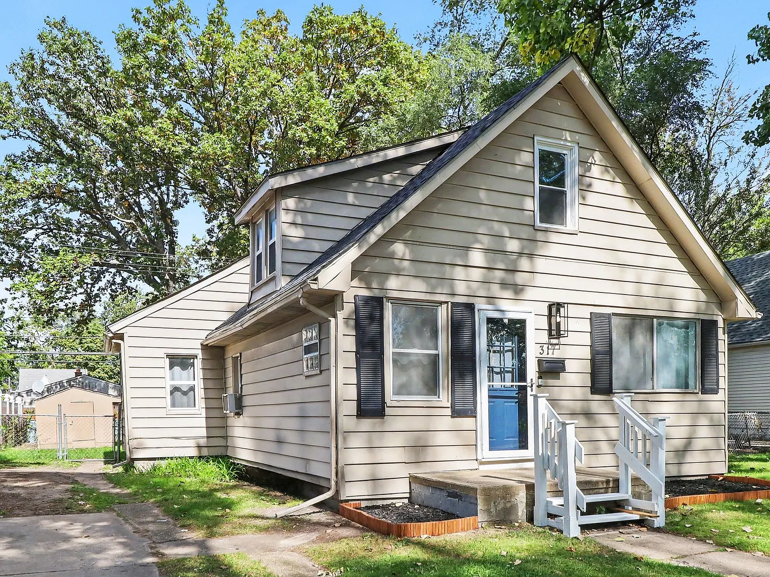 3 bed, 1250 sqft, $1,500 — Photo 4