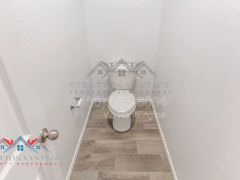 1330 W Hess Ave — Photo 34