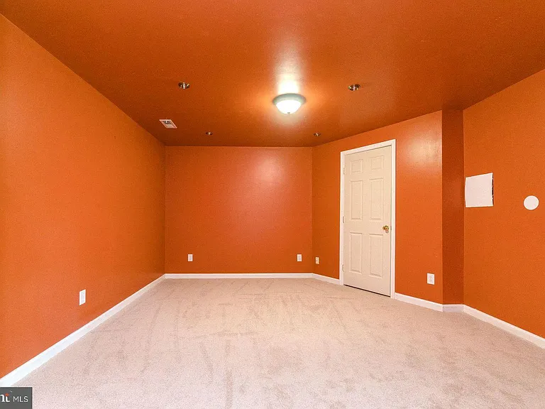 3603 Carolina Ct — Photo 26
