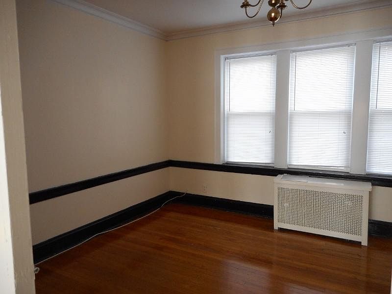 1st image of 4425 N Ashland Ave APT 1E