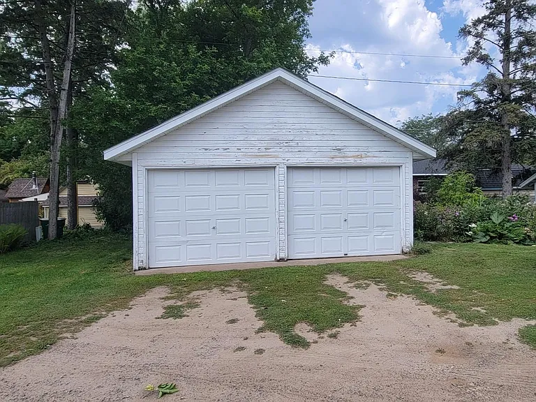 detached garage, each apartment gets a space.