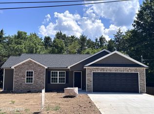 217 Stowers Dr, Corryton, TN 37721