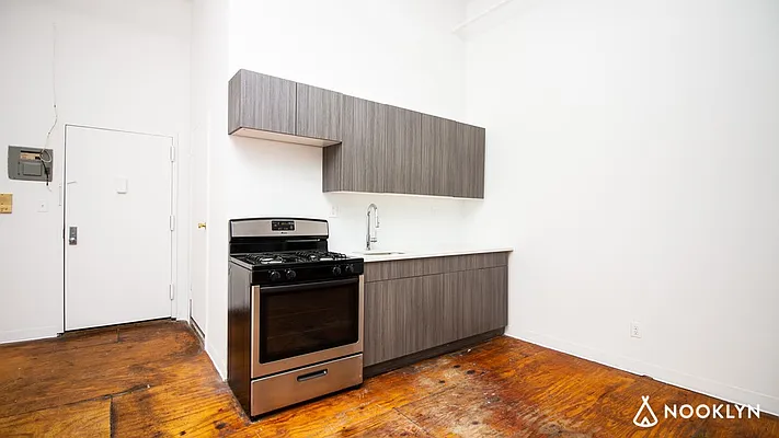 Rented by Nooklyn NYC LLC | media 11