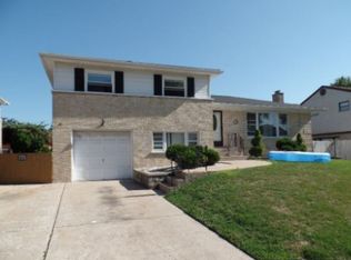 261 Concord Dr, Melrose Park, IL