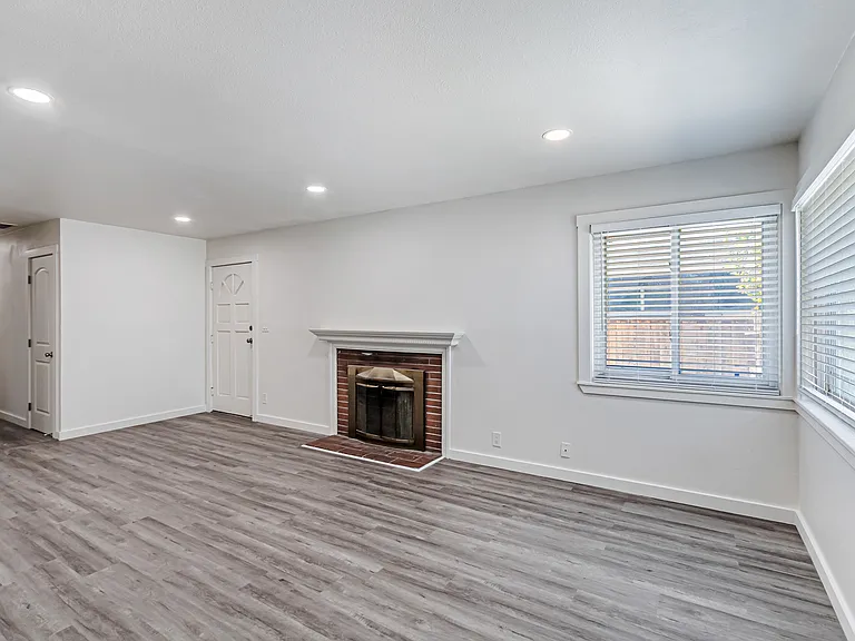 2158 San Rafael Ave — Photo 16